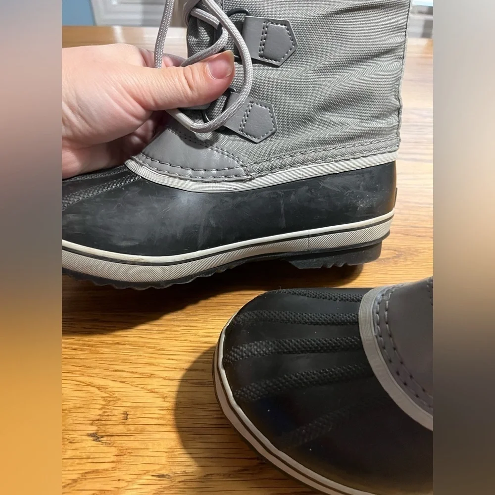 Sorel Kids' Black and Gray Winter Boots Size 3